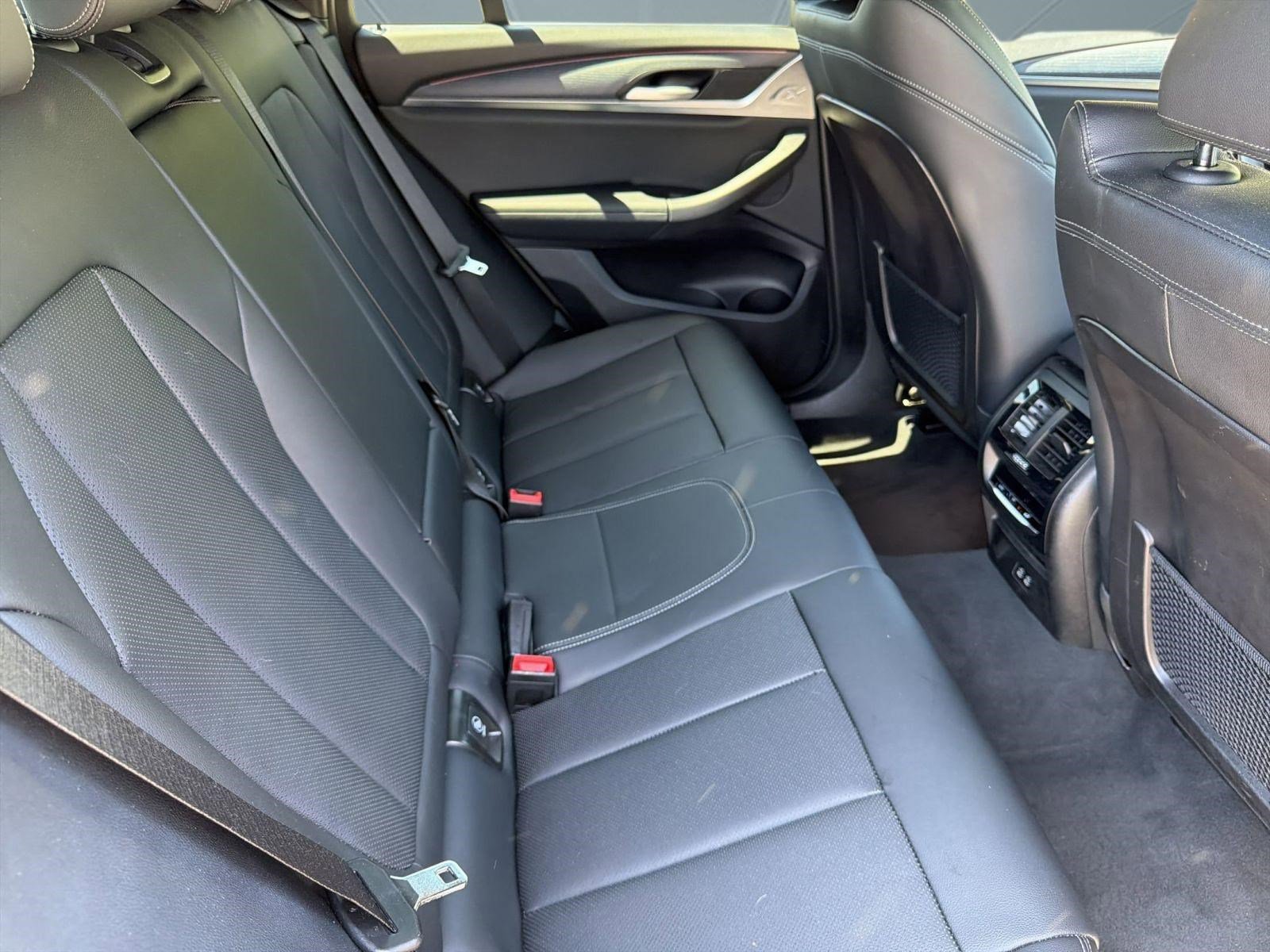 Certified 2025 BMW X4 xDrive30i image 29