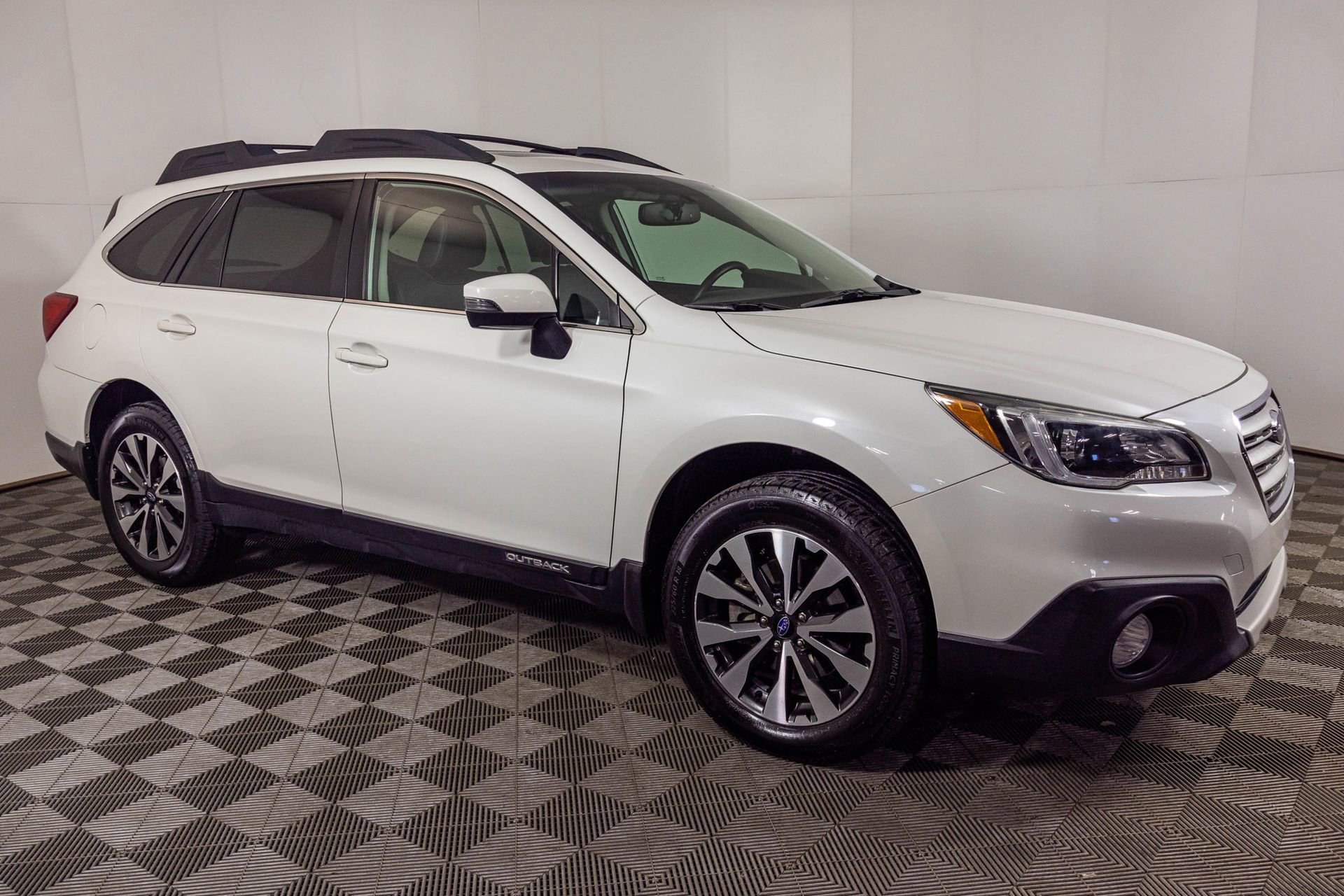 Used 2017 Subaru Outback 2.5i Limited w/ Popular Package #5 image 13