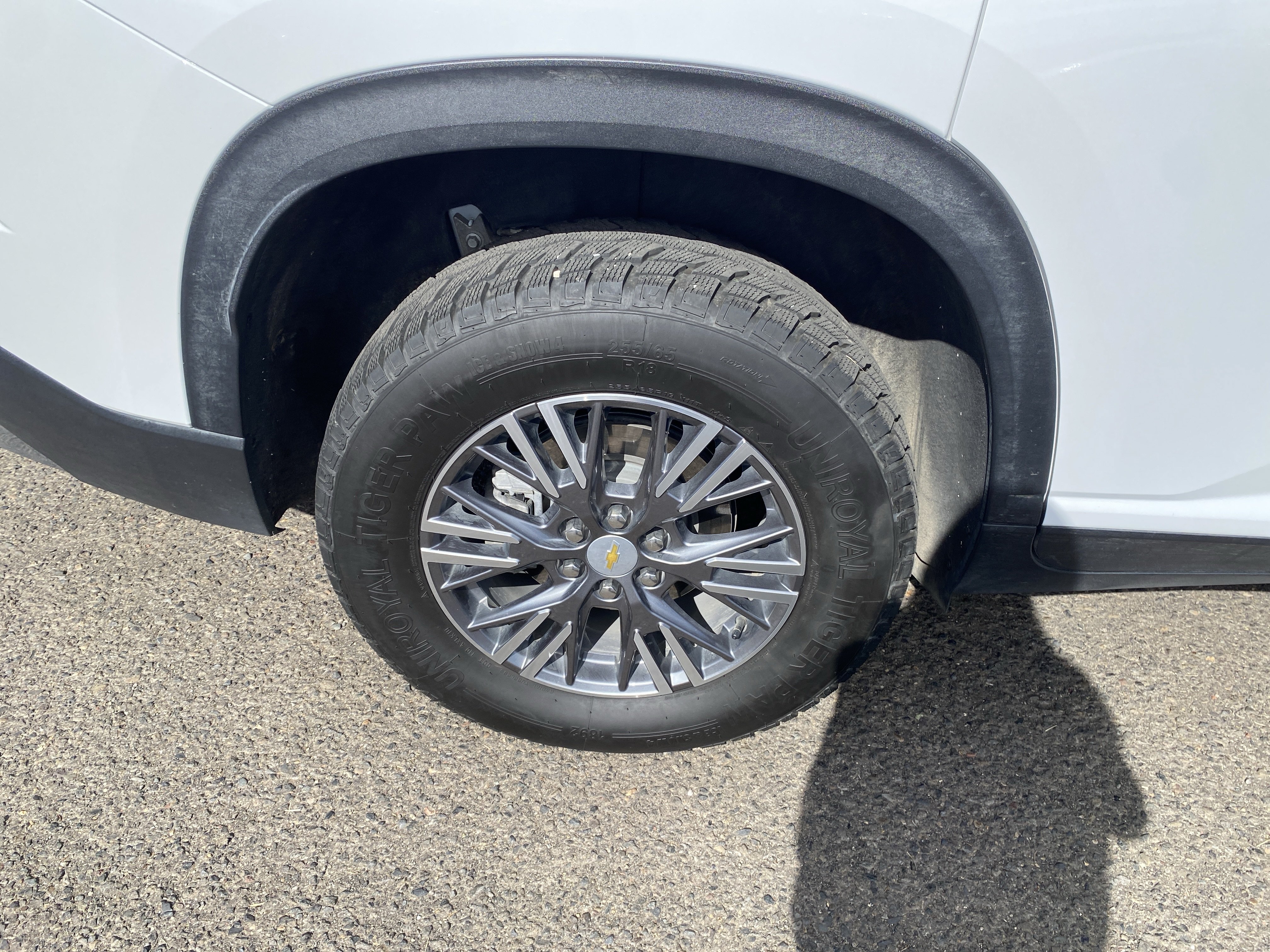 Used 2026 Chevrolet Traverse LT AWD/4WD image 9
