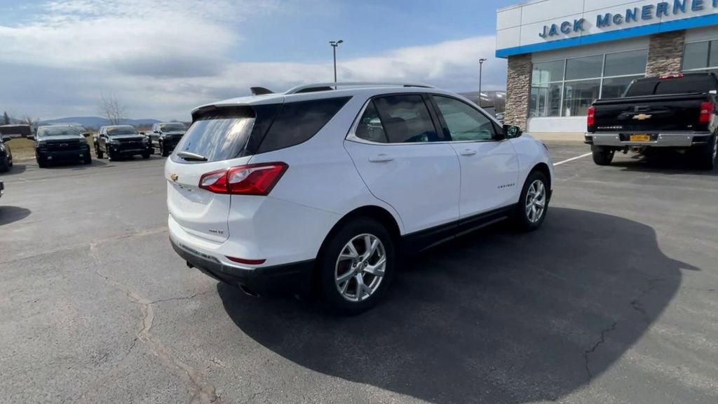 Used 2019 Chevrolet Equinox LT w/ Sun & Navigation Package image 8