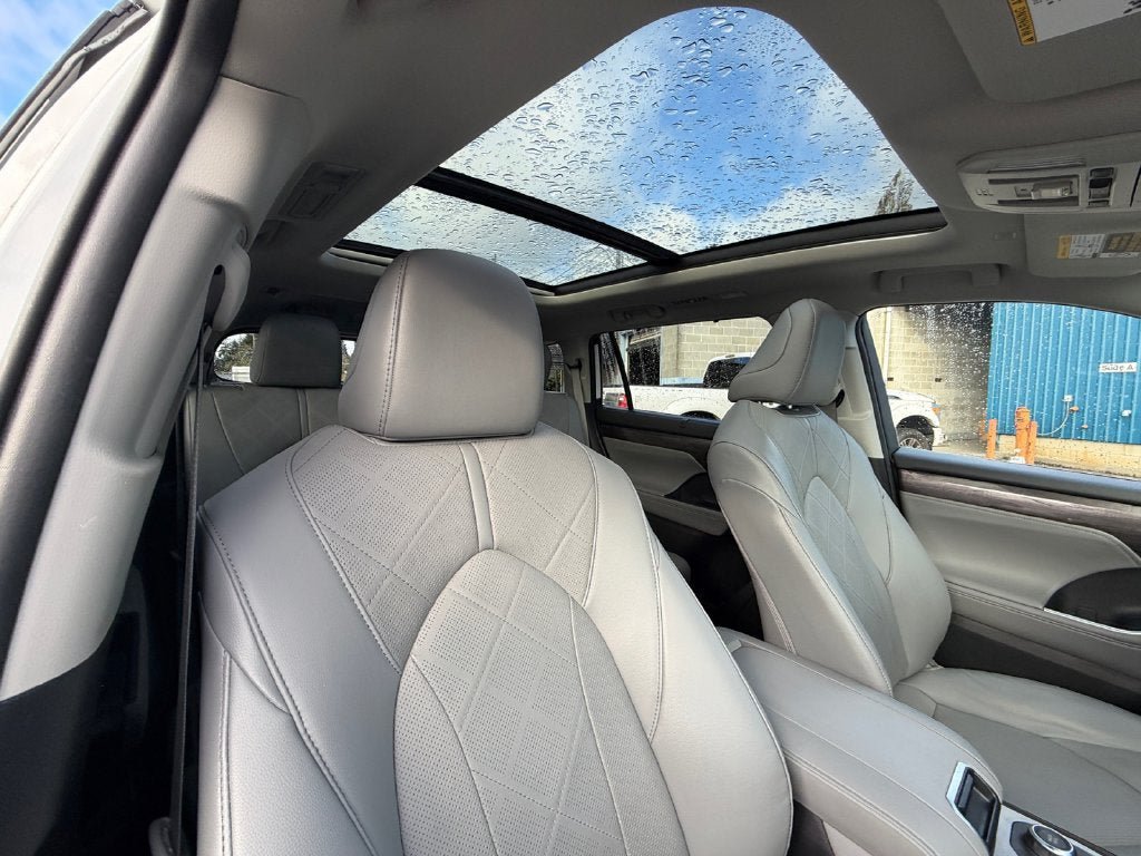 Used 2022 Toyota Highlander Platinum AWD/4WD image 27