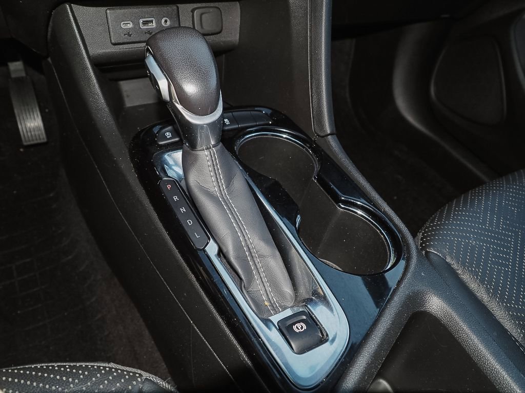 Certified 2022 Buick Encore GX Essence w/ Experience Buick Package image 19