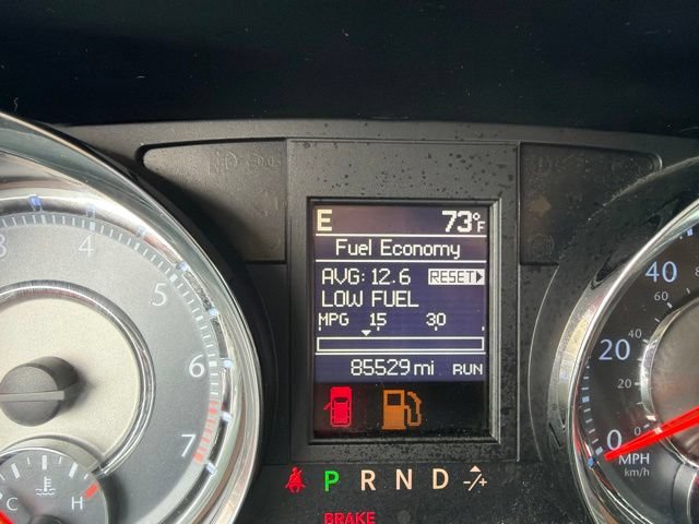 Used 2014 Chrysler Town & Country Touring w/ Driver Convenience Group FWD image 17