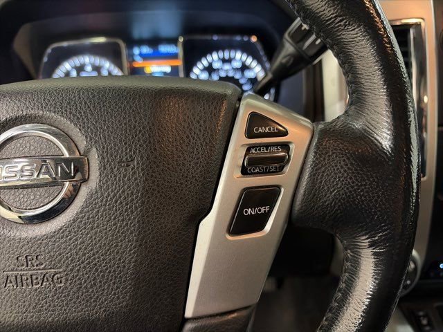Used 2019 Nissan Titan SV w/ SV Convenience Package image 18
