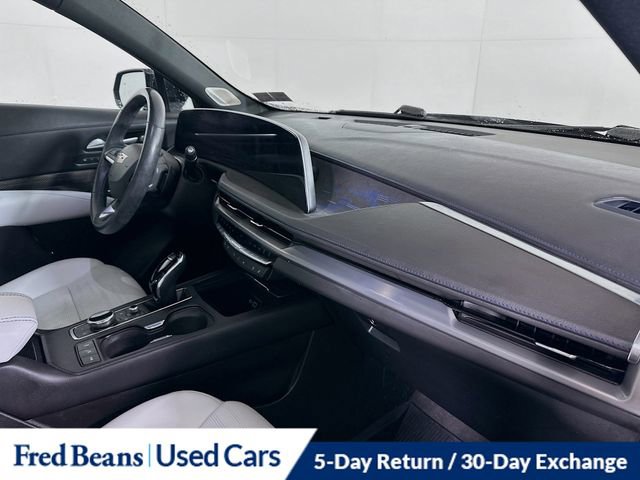 Used 2024 Cadillac XT4 Sport image 32