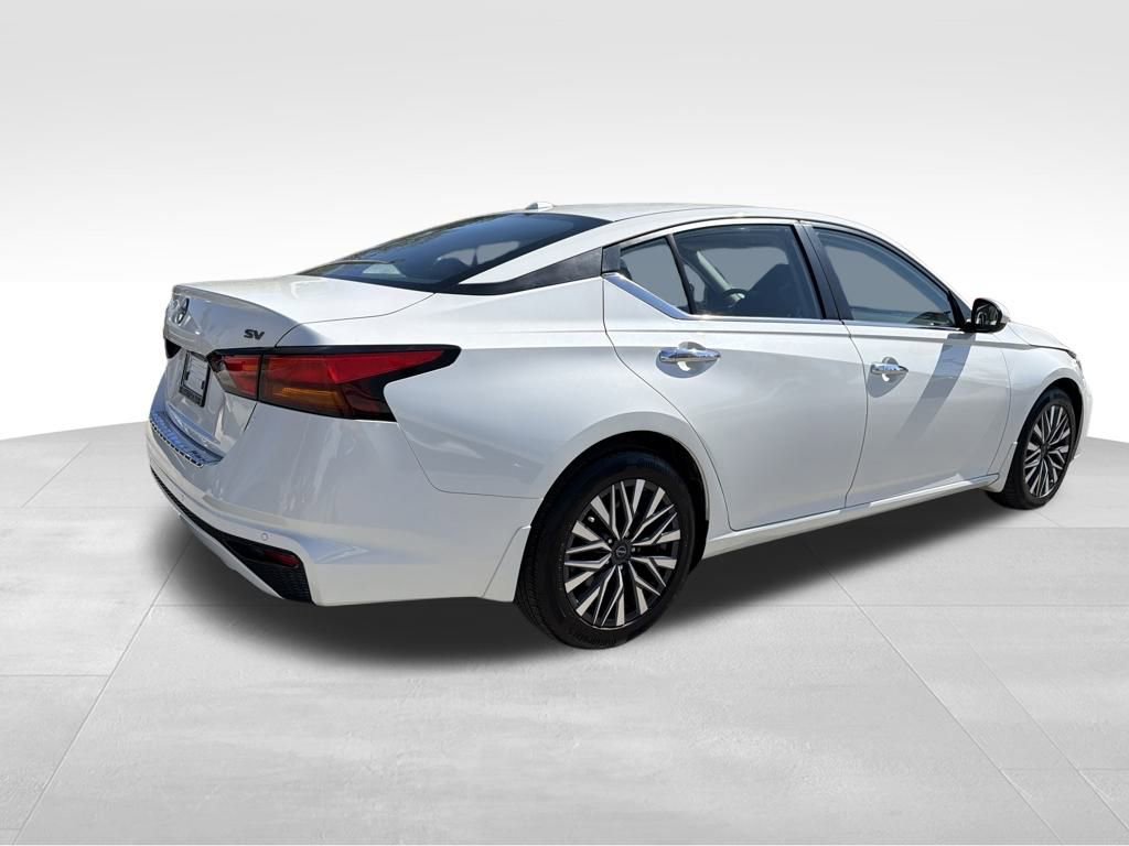 Certified 2023 Nissan Altima 2.5 SV image 8