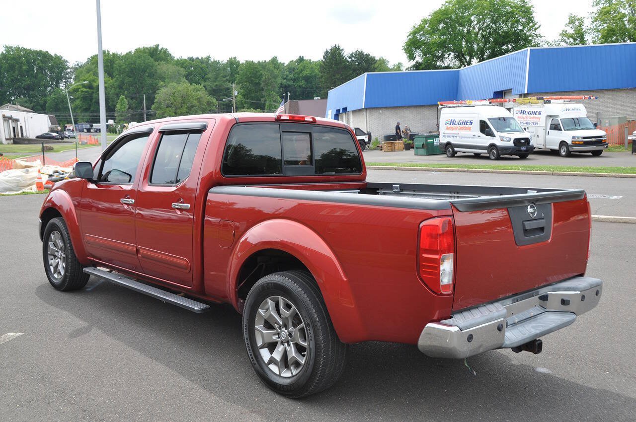 Used 2014 Nissan Frontier SL w/ SL Moonroof Package AWD/4WD image 11