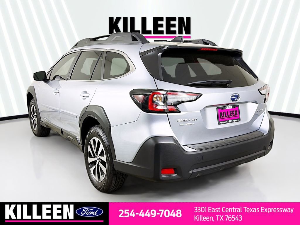 Used 2025 Subaru Outback Premium image 6
