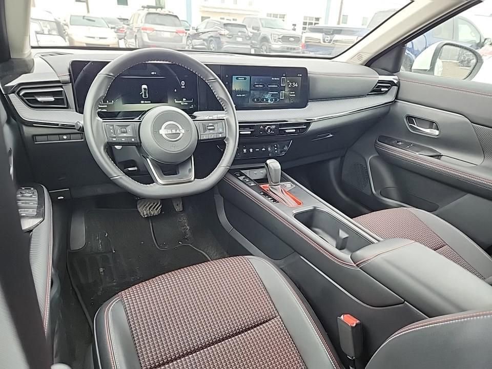 Certified 2025 Nissan Kicks SR image 11