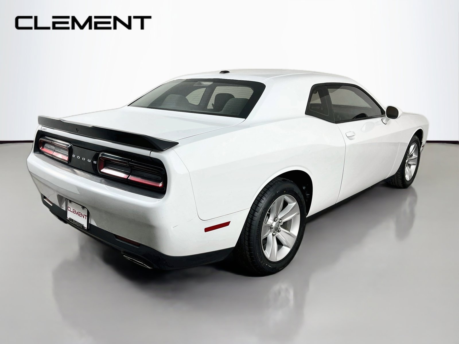 Used 2023 Dodge Challenger SXT RWD image 7