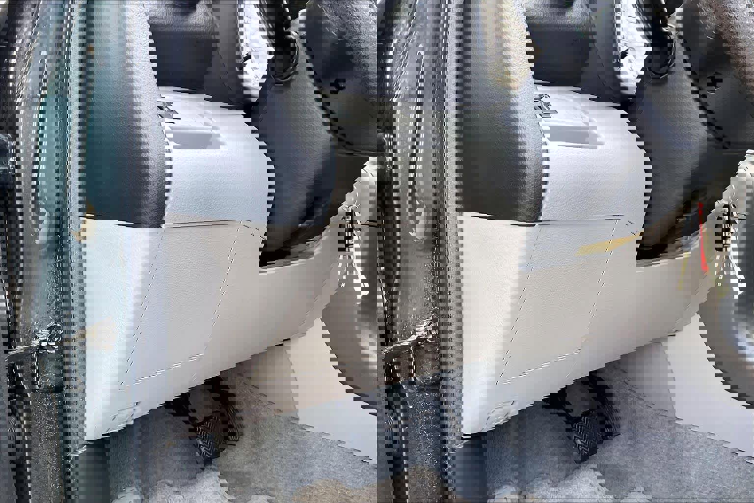 Used 2011 Toyota RAV4 2WD w/ Base L4 Extra Value Pkg image 32