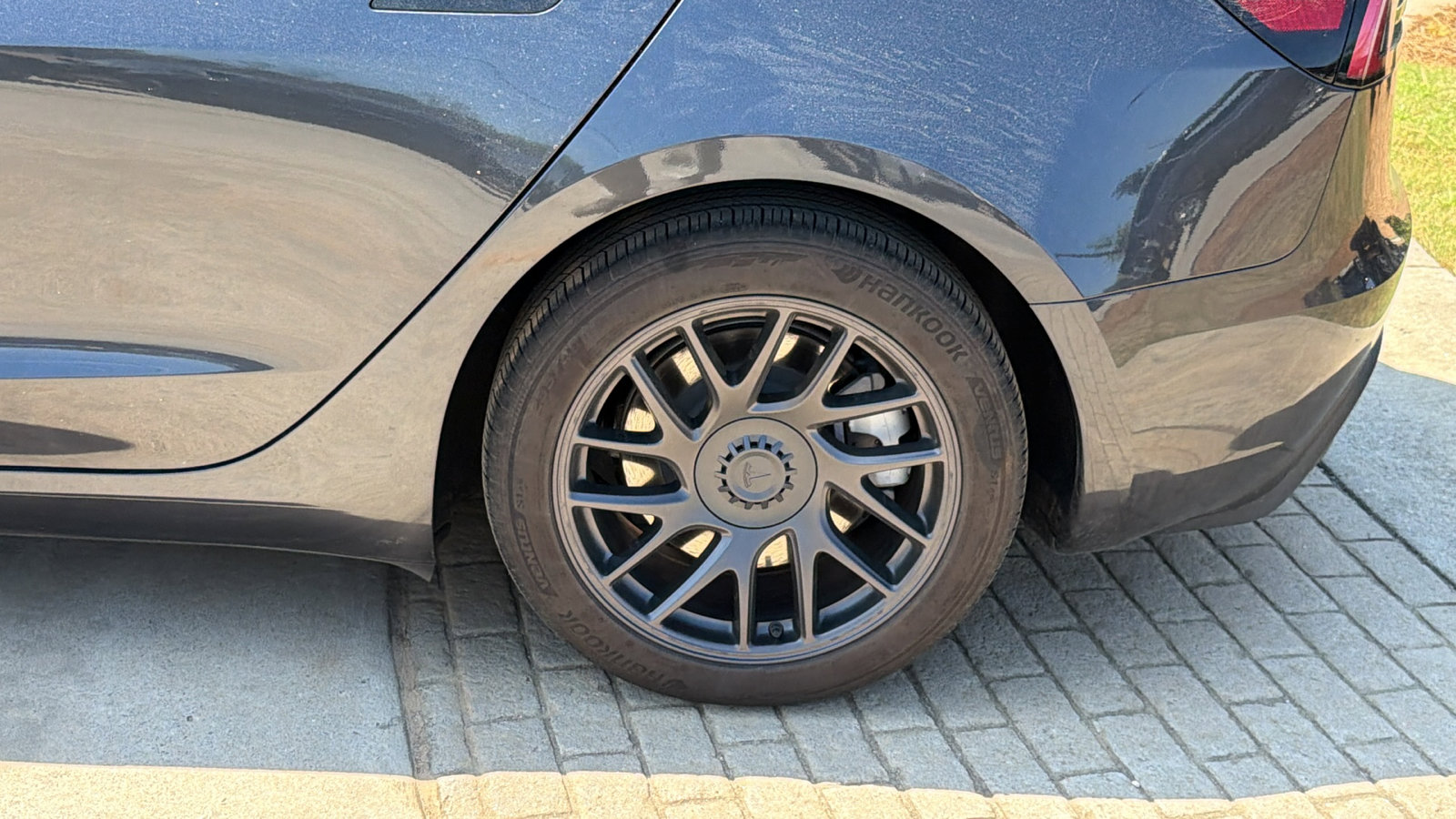 Used 2025 Tesla Model 3 Long Range image 12