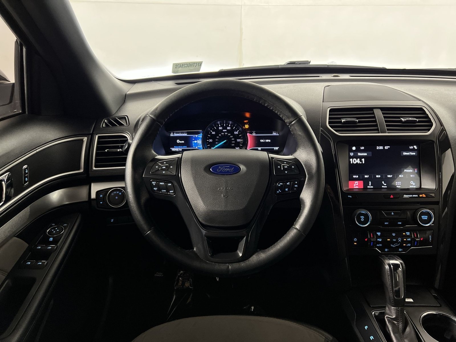 Used 2017 Ford Explorer XLT w/ Equipment Group 202A AWD/4WD image 16