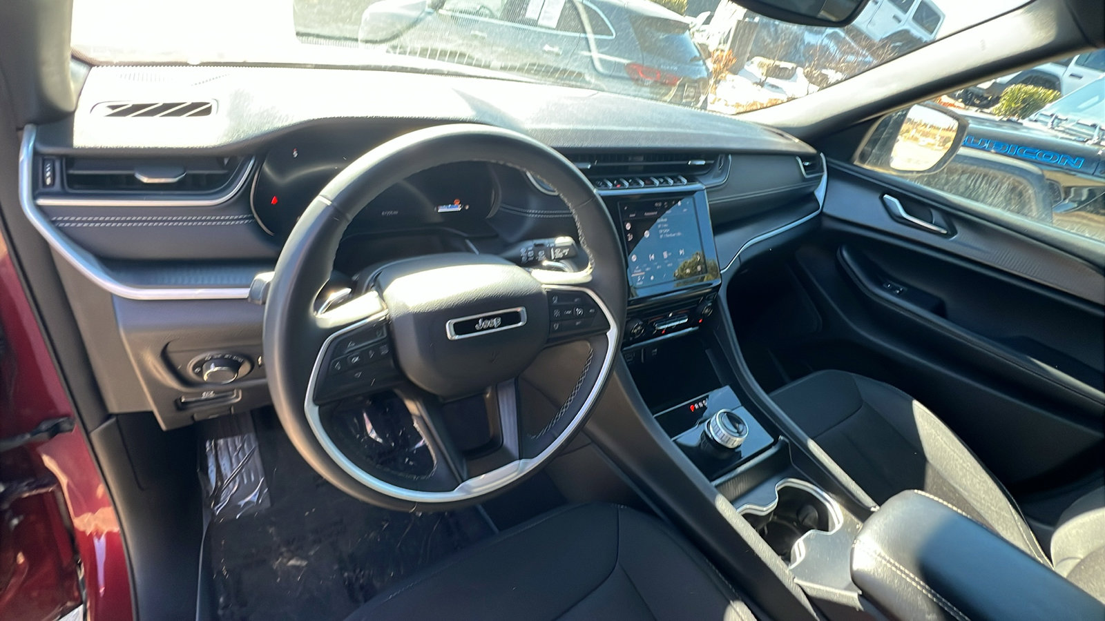 Certified 2024 Jeep Grand Cherokee L Laredo image 26