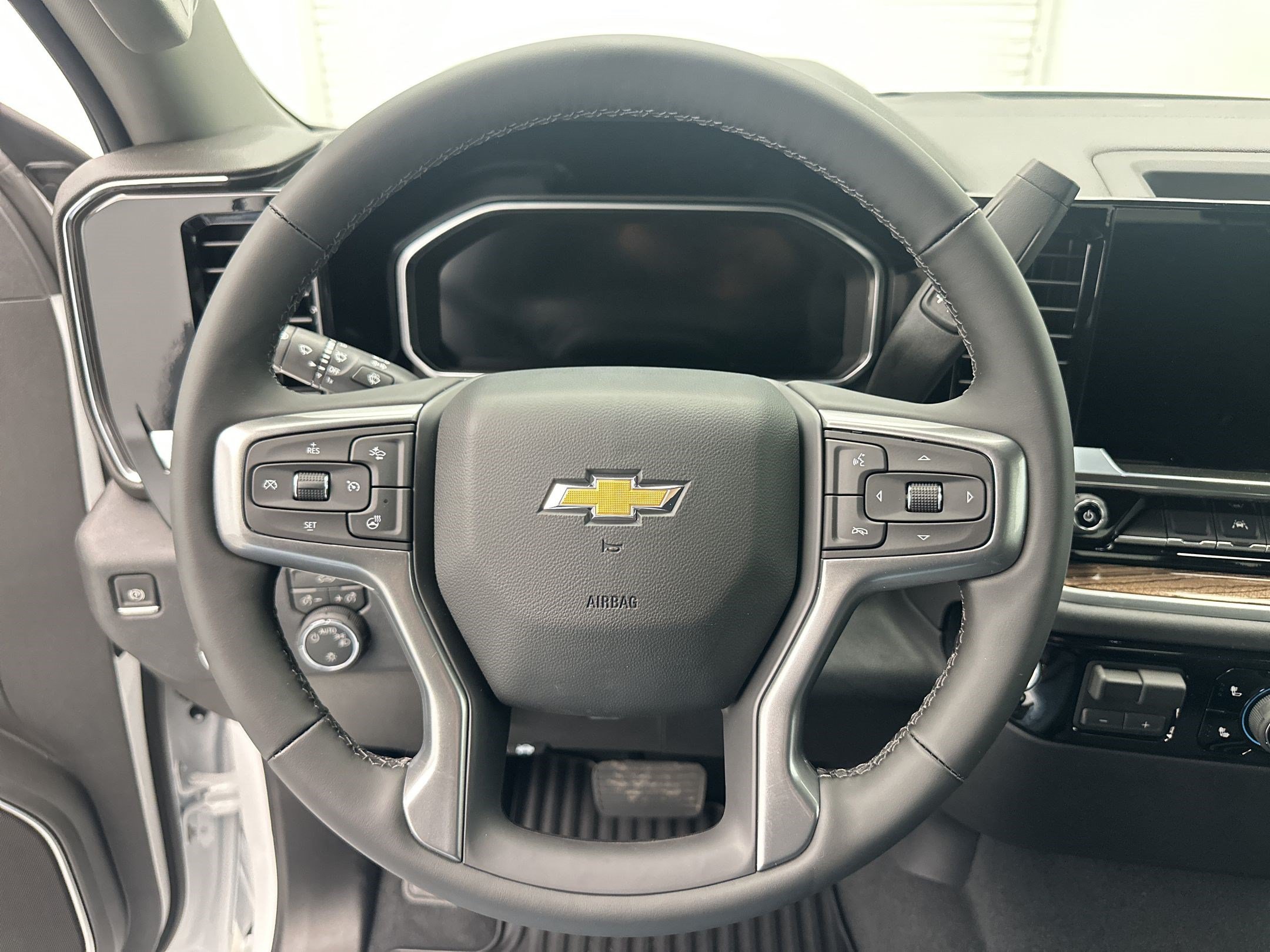 New 2026 Chevrolet Silverado 1500 LT AWD/4WD image 16