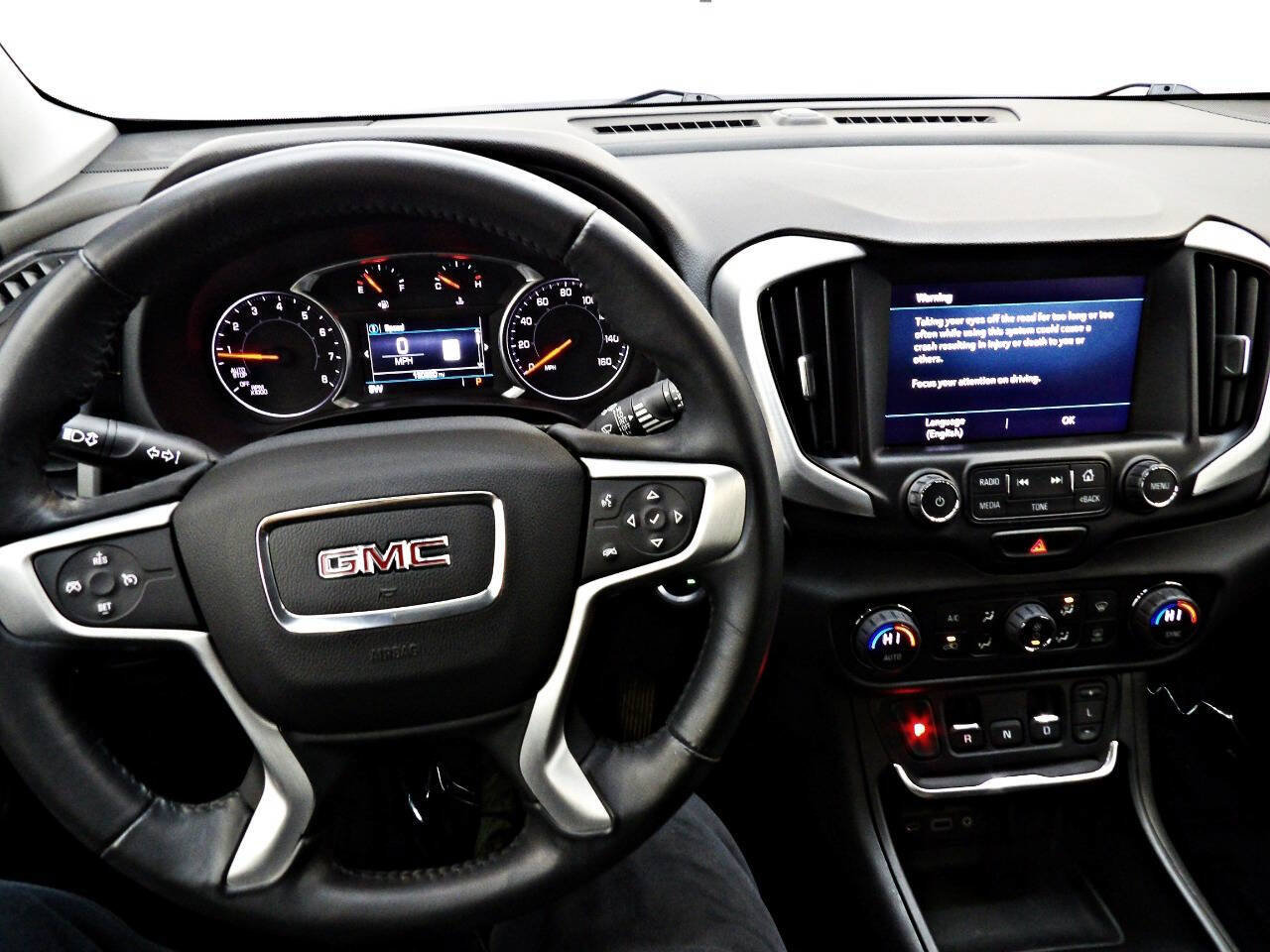 Used 2018 GMC Terrain SLE w/ Driver Convenience Package AWD/4WD image 17