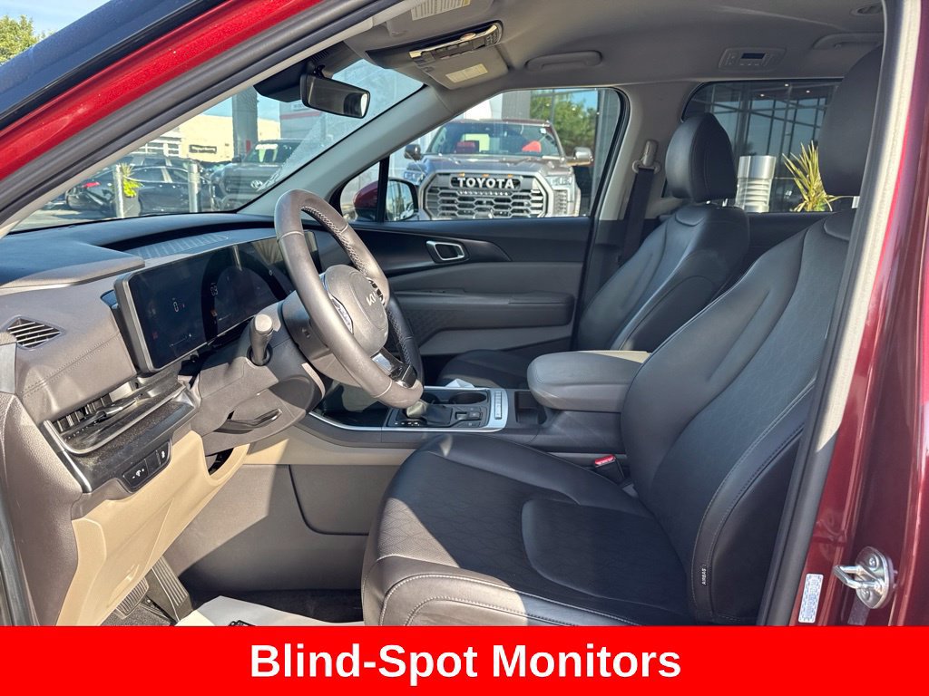 Used 2026 Kia Carnival FWD image 11