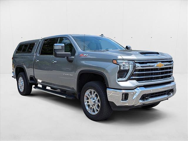 Used 2024 Chevrolet Silverado 2500 LTZ w/ LTZ Convenience Package image 3