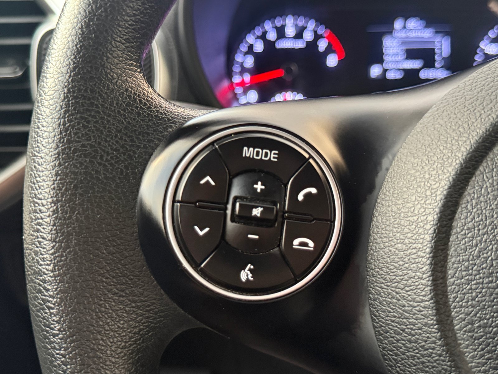 Used 2021 Kia Soul LX FWD image 17