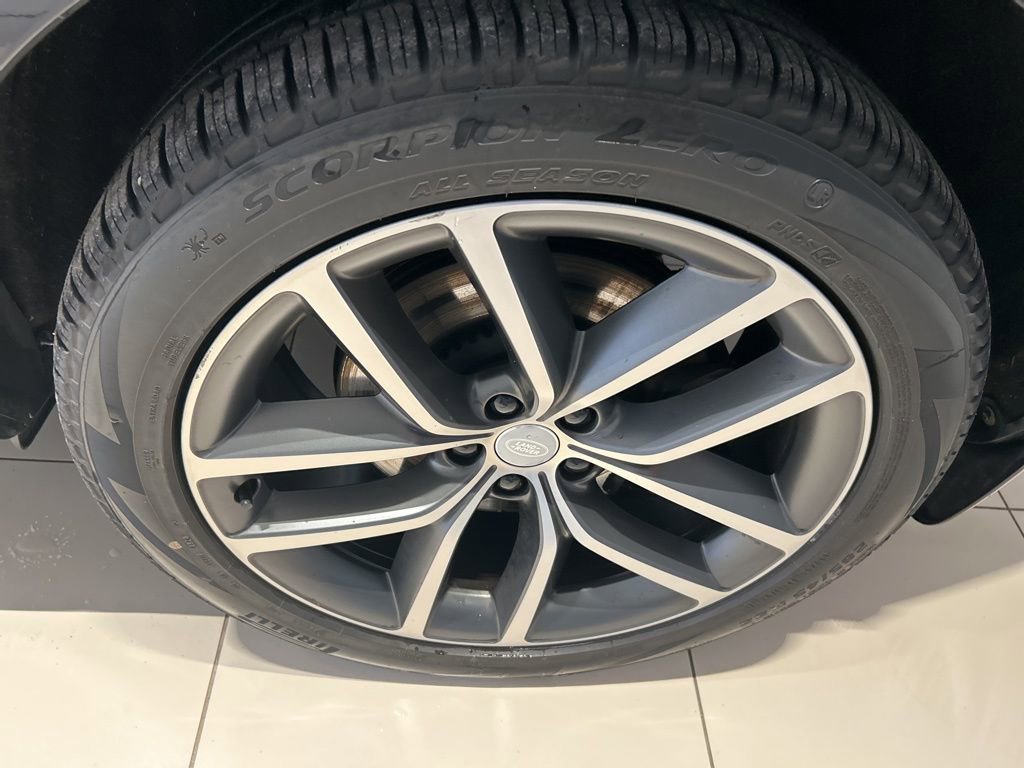 Used 2024 Land Rover Range Rover Long Wheelbase SE image 22