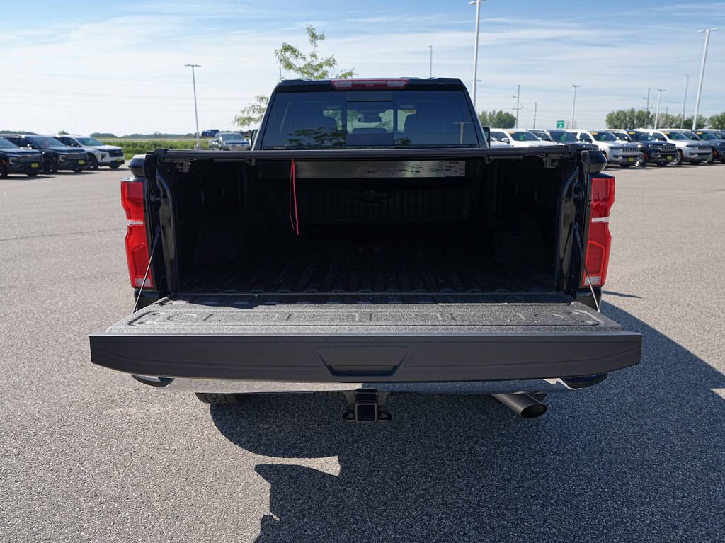 Used 2026 Chevrolet Silverado 3500 LTZ w/ LTZ Plus Package AWD/4WD image 15