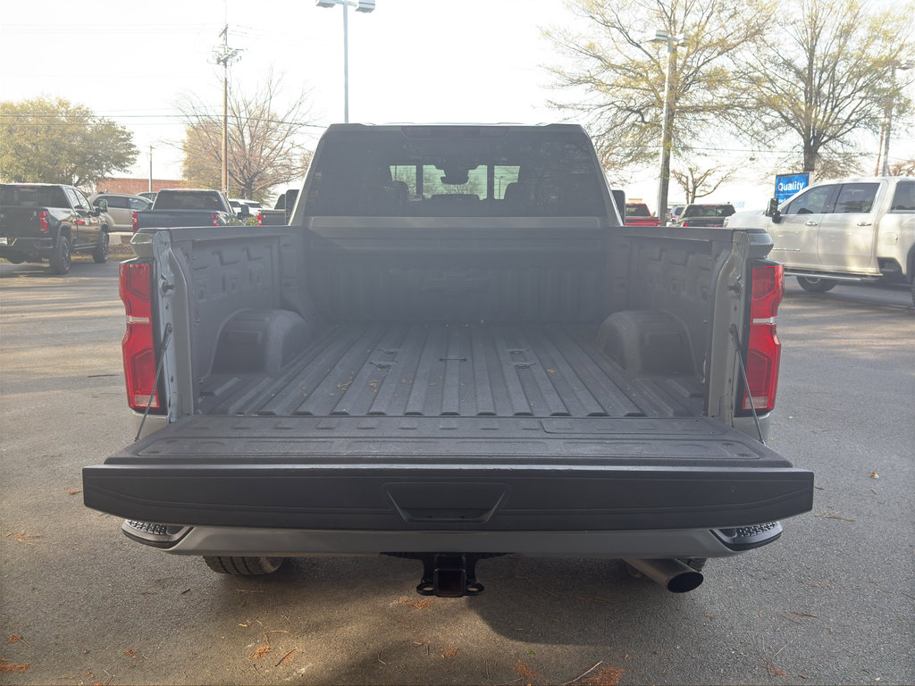 Used 2024 Chevrolet Silverado 2500 LTZ w/ LTZ Plus Package image 8