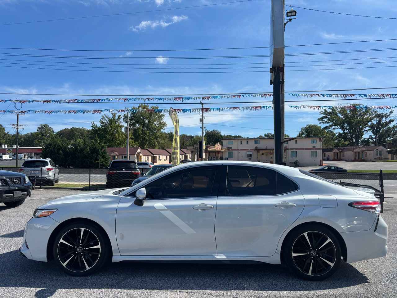 Used 2020 Toyota Camry XSE image 2