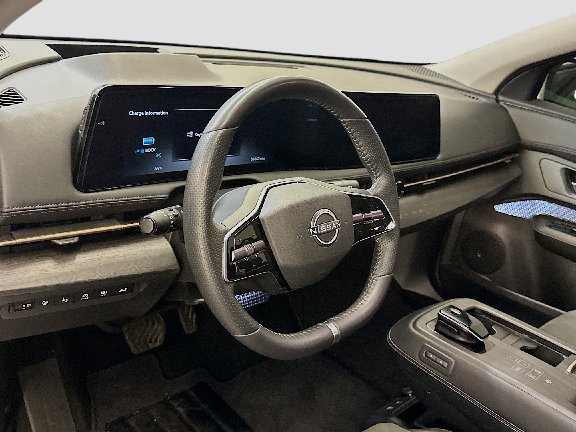 Used 2023 Nissan Ariya AWD image 18