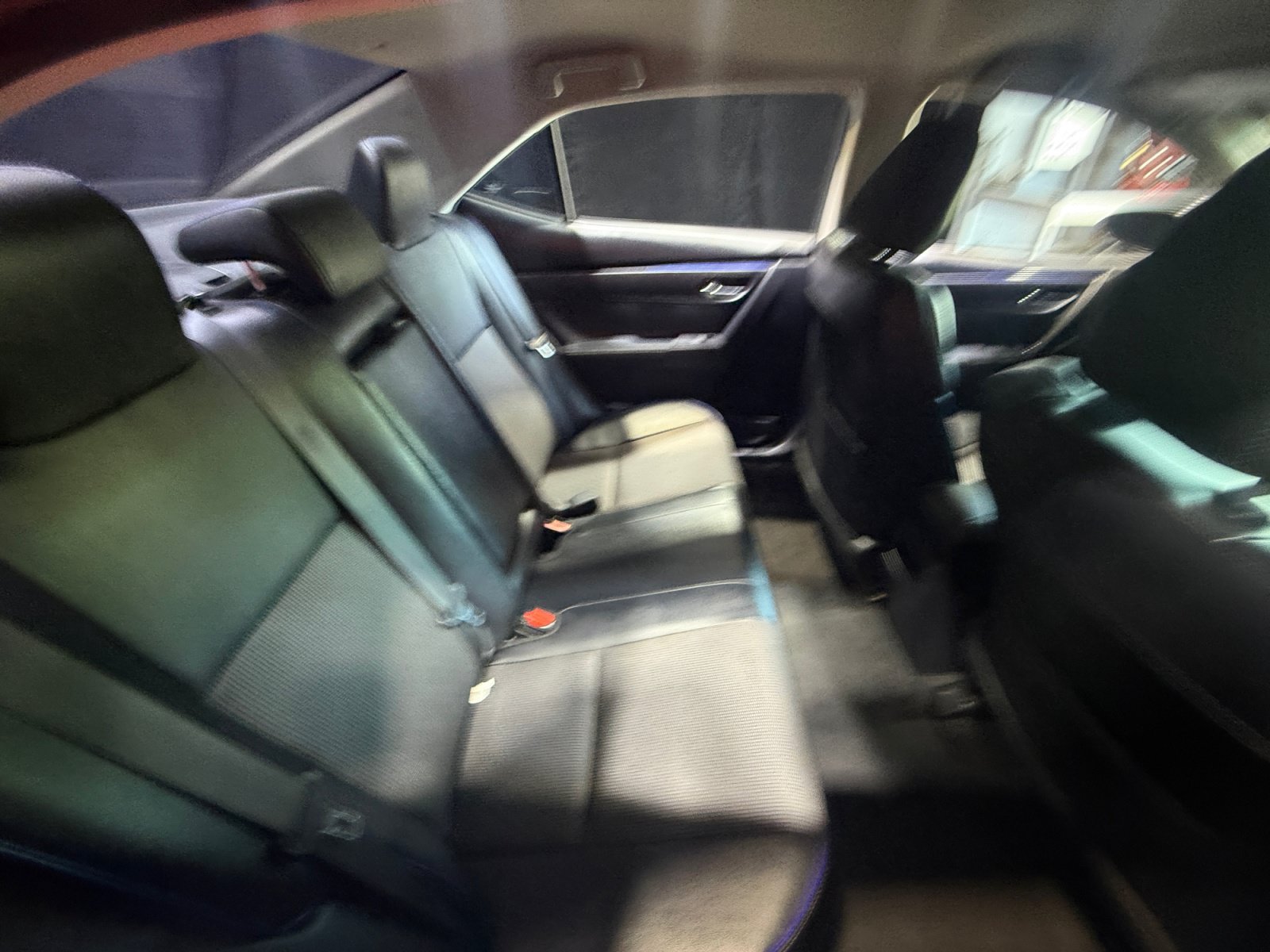Used 2019 Toyota Corolla SE w/ Carpet Mat Package (TMS) FWD image 18