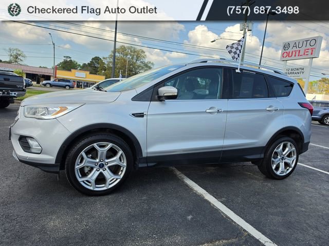 Used 2019 Ford Escape Titanium image 2