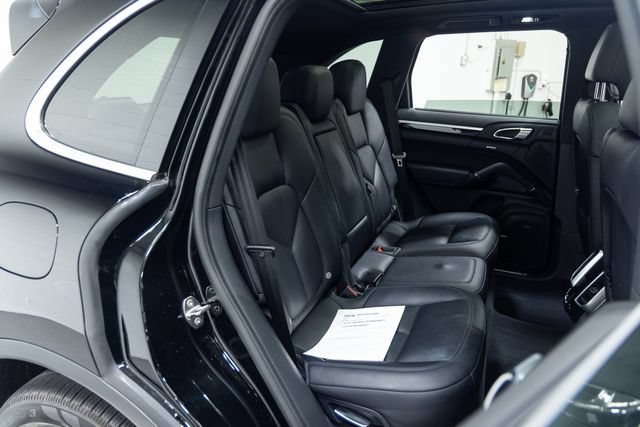Used 2016 Porsche Cayenne S AWD/4WD image 24
