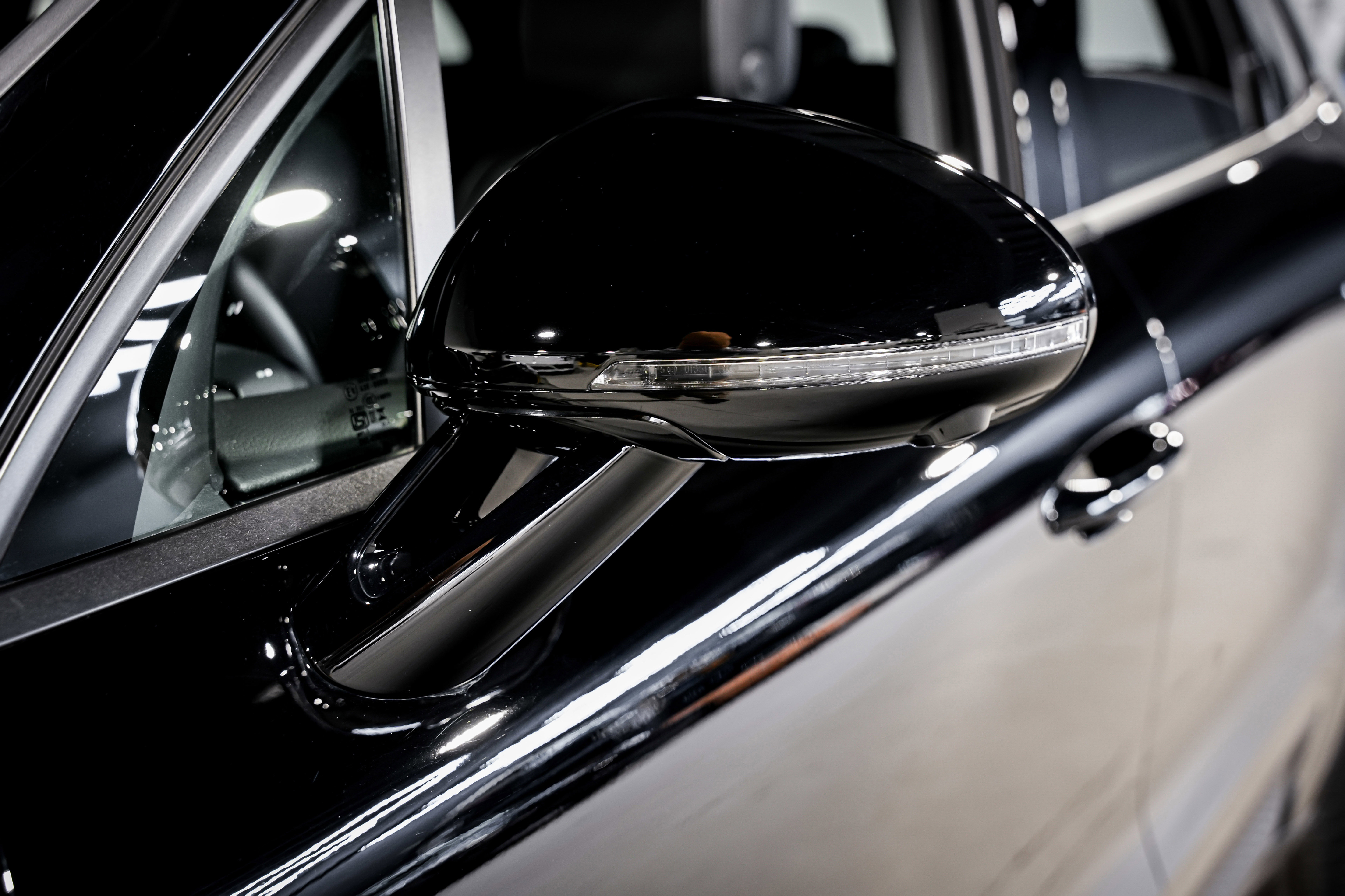 Used 2024 Porsche Macan image 37