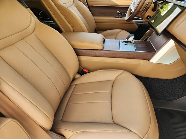 New 2026 Land Rover Range Rover Long Wheelbase Autobiography image 10