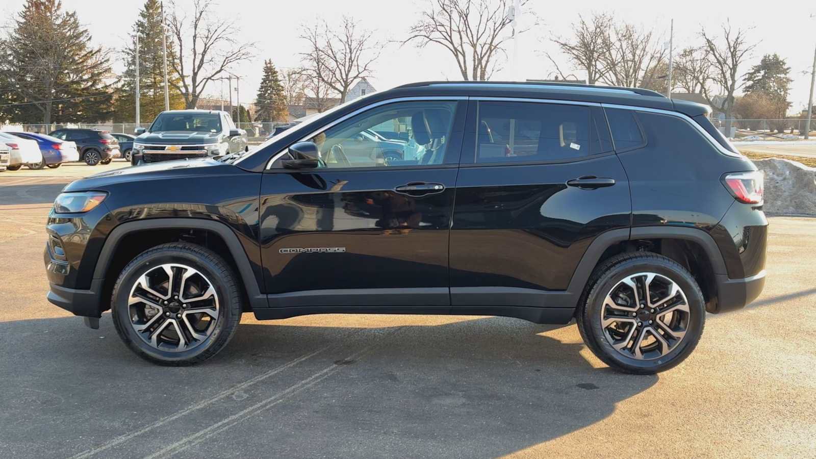 Used 2022 Jeep Compass Limited w/ Sun and Sound Group image 5