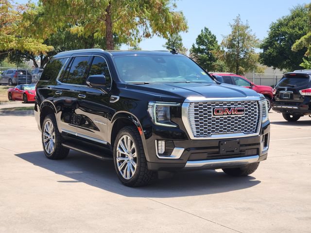 Used 2023 GMC Yukon Denali w/ LPO, Floor Liner Package AWD/4WD image 3