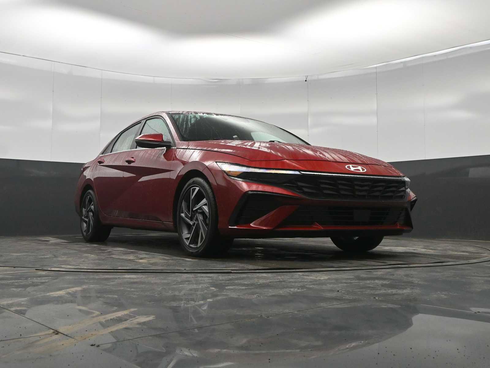 Certified 2025 Hyundai Elantra Limited image 30