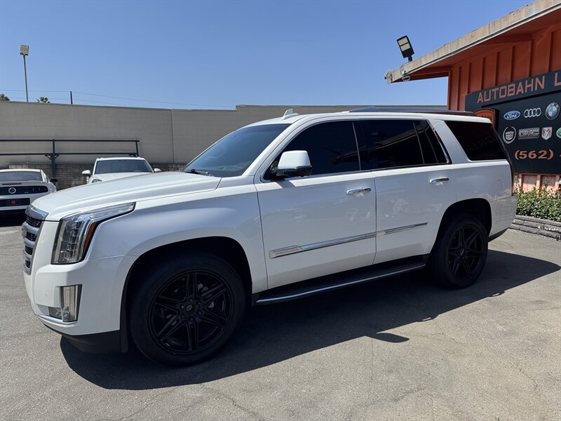 Used 2016 Cadillac Escalade Luxury AWD/4WD image 8