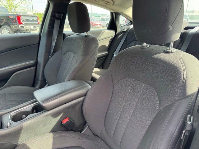 Used 2015 Chrysler 200 Limited FWD image 26