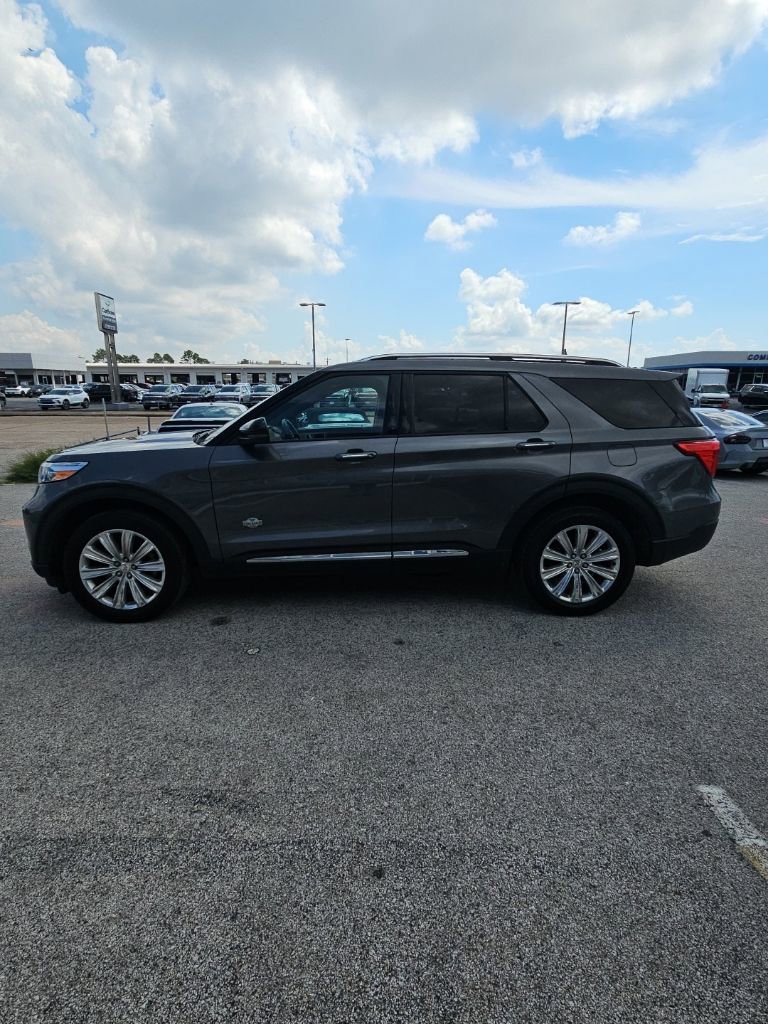 Used 2023 Ford Explorer King Ranch w/ Technology Package AWD/4WD image 4