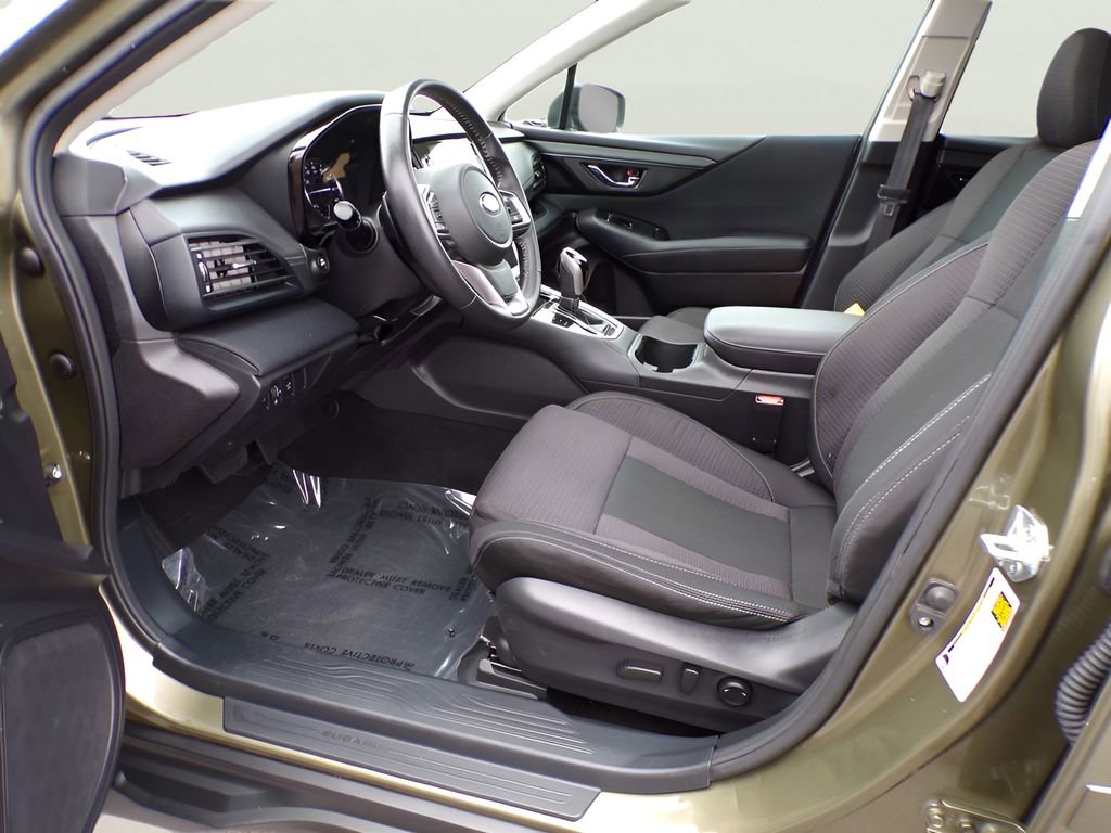 Used 2023 Subaru Outback Premium image 18