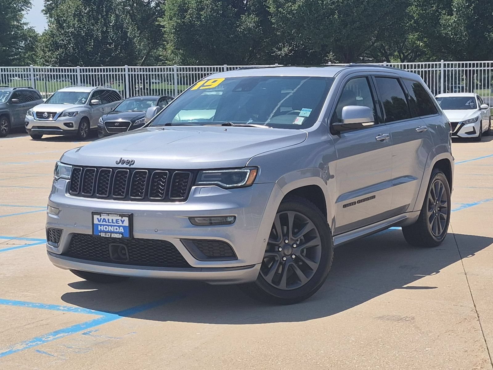 Used 2019 Jeep Grand Cherokee High Altitude AWD/4WD image 2