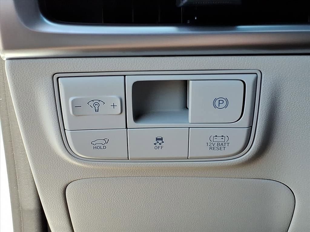 Used 2026 Hyundai Tucson Limited AWD/4WD image 17