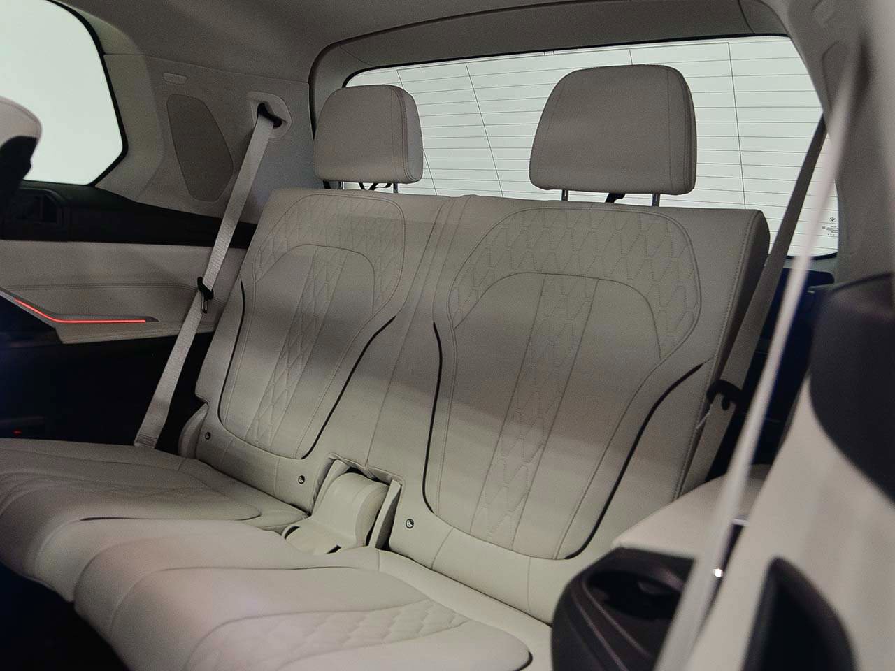 Certified 2024 BMW X7 xDrive40i w/ Premium Package image 12