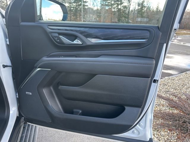 Used 2024 GMC Yukon XL Denali w/ LPO, Floor Liner Package AWD/4WD image 11