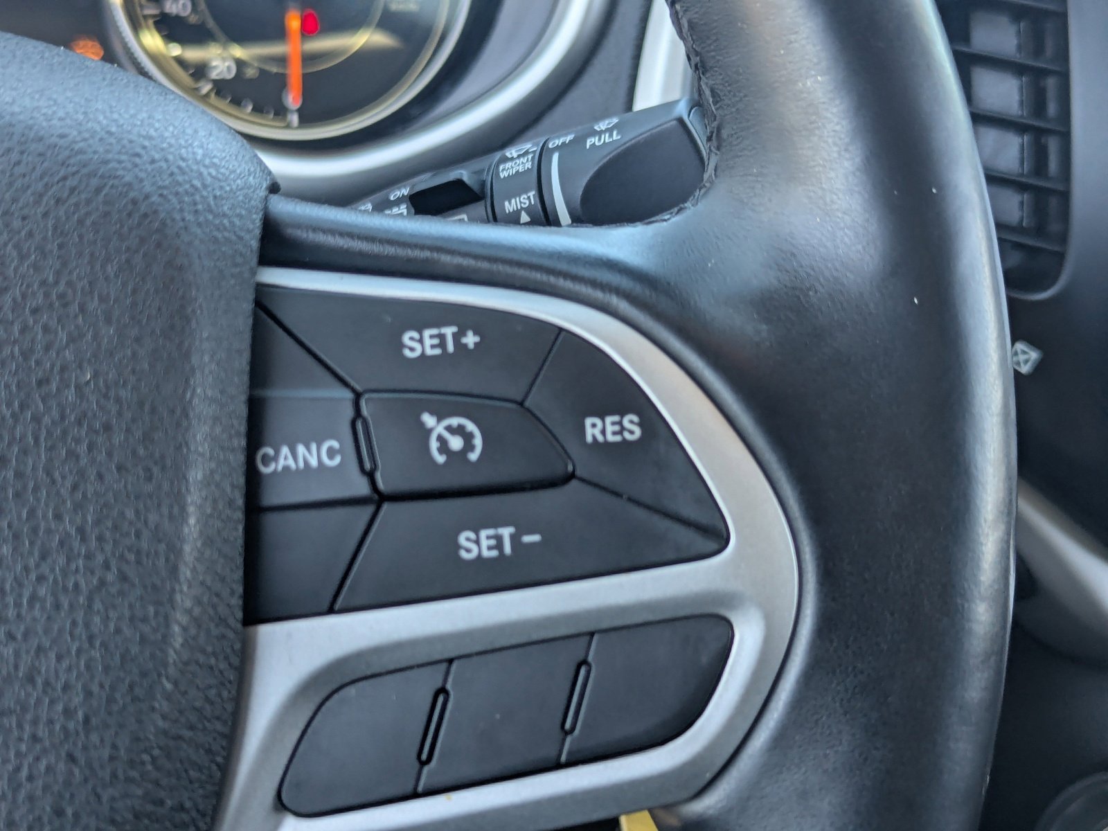 Used 2017 Jeep Cherokee Trailhawk w/ Cold Weather Group image 27