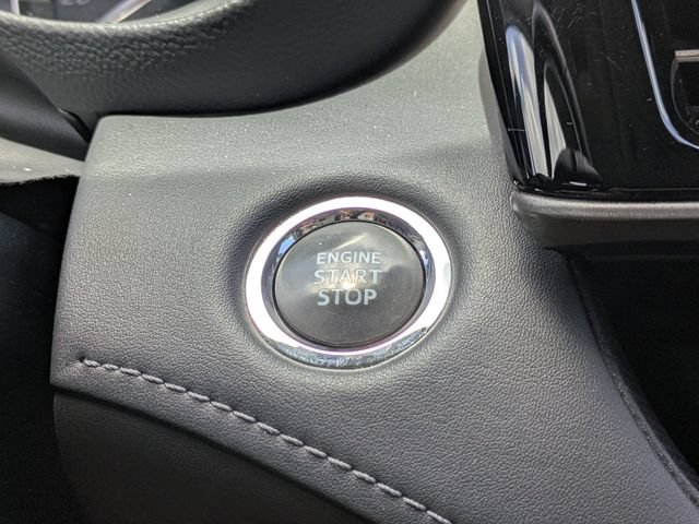Used 2023 Toyota Highlander XLE AWD/4WD image 33