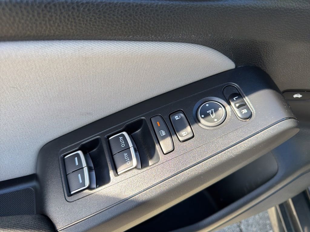 Used 2022 Honda Civic EX image 16