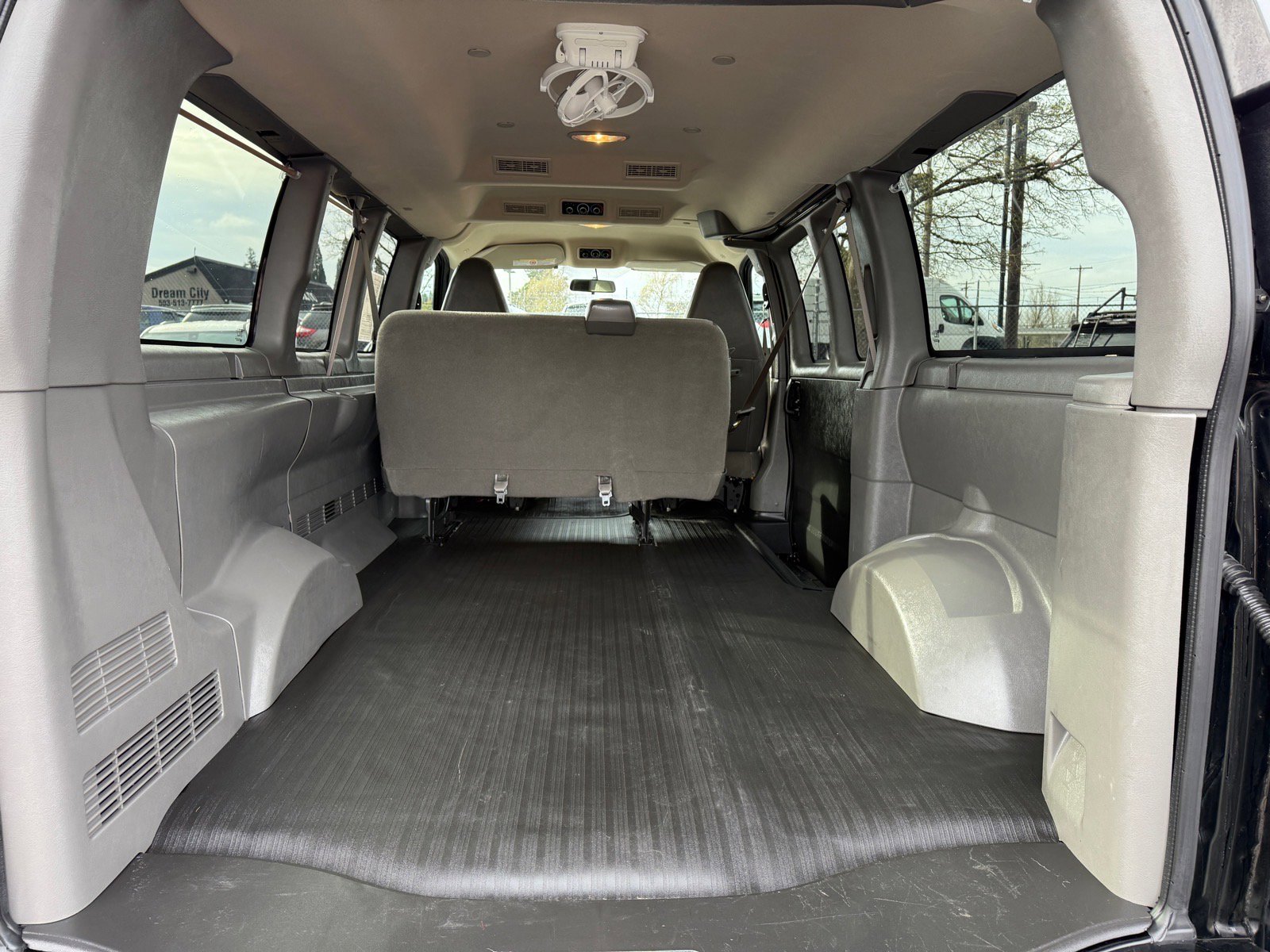 Used 2023 GMC Savana 2500 image 10