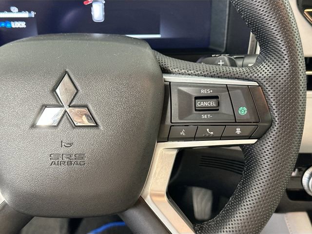 Used 2023 Mitsubishi Outlander SEL AWD/4WD image 22