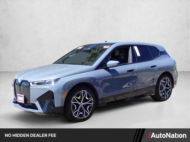 Used 2023 BMW iX xDrive50 w/ Sport Package AWD/4WD video 1